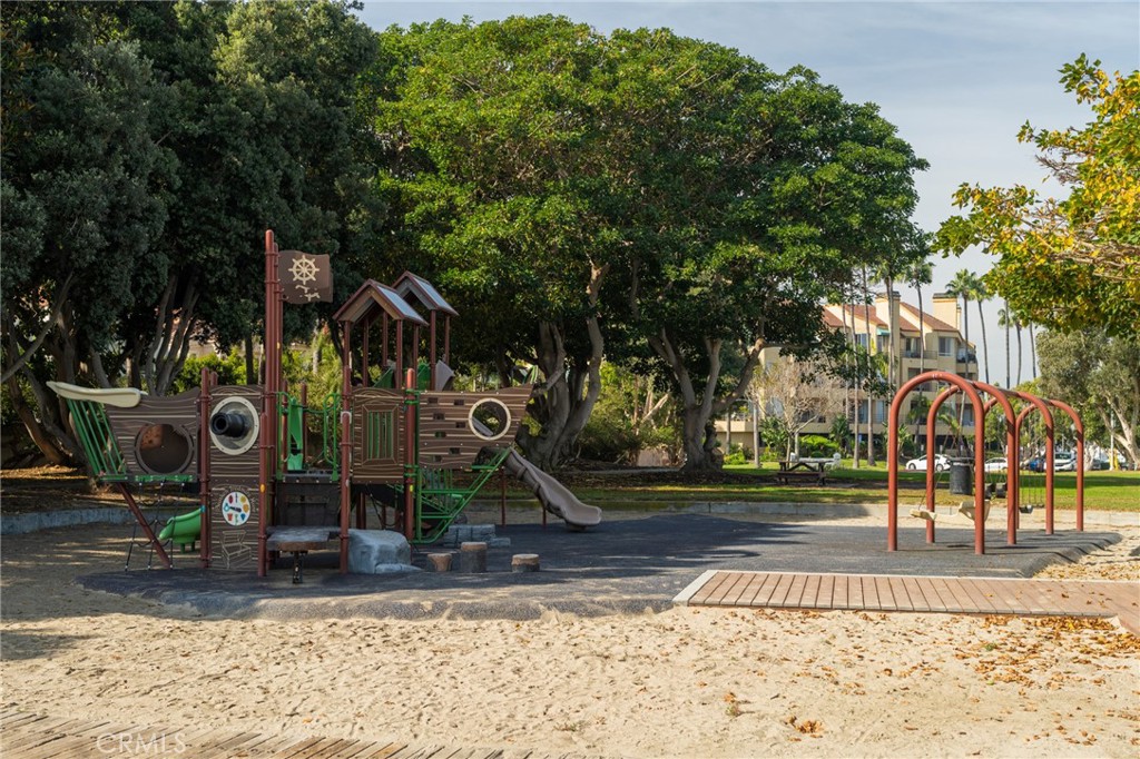 3310 Tempe Drive Huntington Beach, CA 92649 - Photo 51 of 52 a view of a park