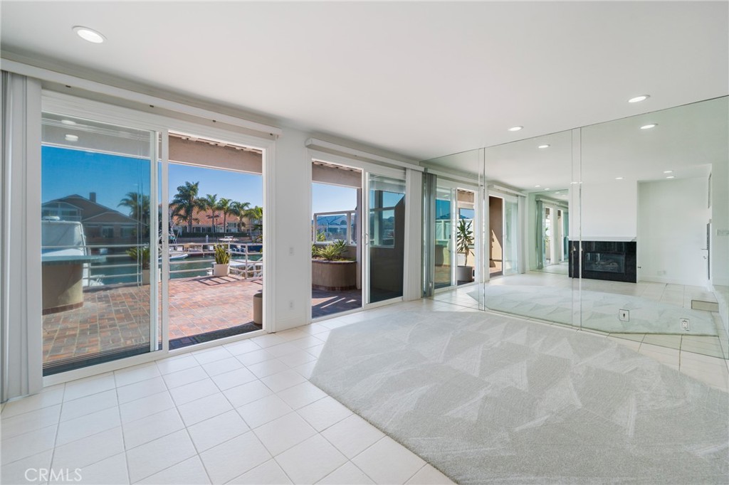 3310 Tempe Drive Huntington Beach, CA 92649 - Photo 6 of 52 a view of an entryway of a room