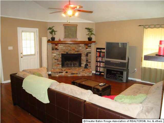2113 Pecan Ridge Avenue Baton Rouge, LA 70816 - Photo 3 of 13
