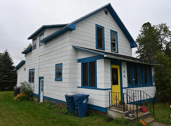 $175,000 | 106 South Summit Street, Spooner, WI 54801