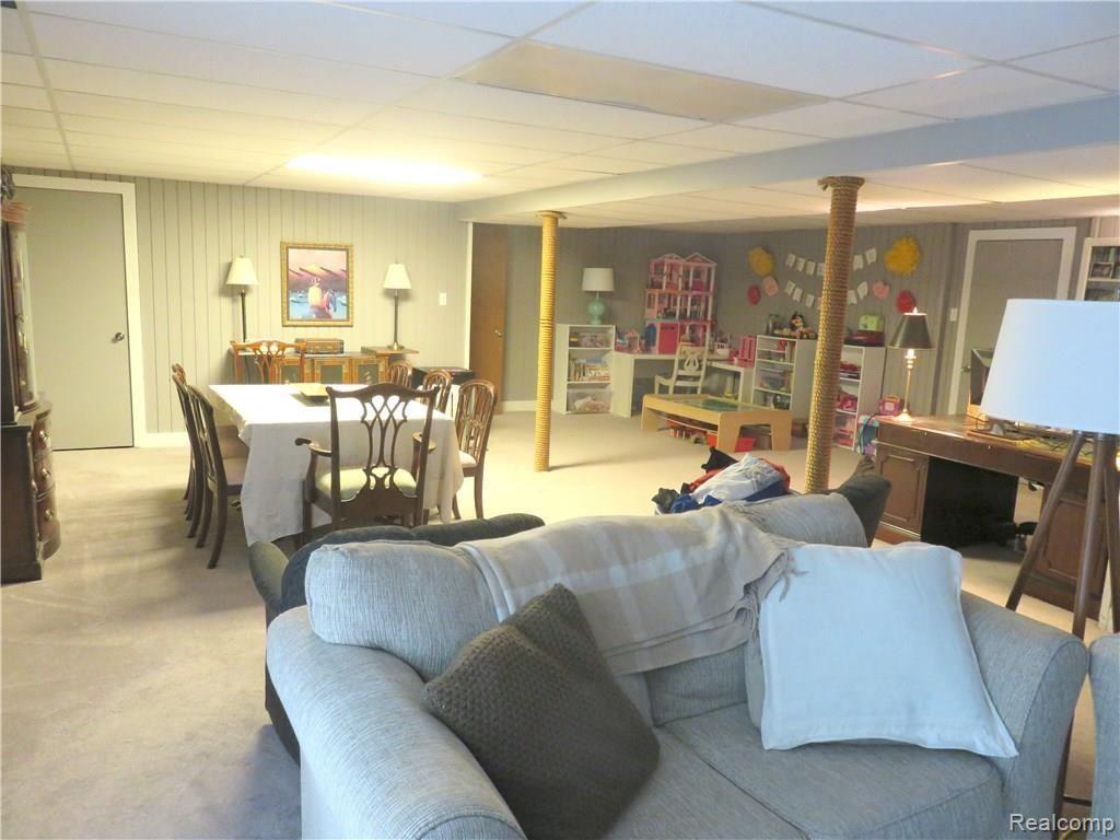 521 Utah Road Rochester Hills, MI 48307 - Photo 16 of 34