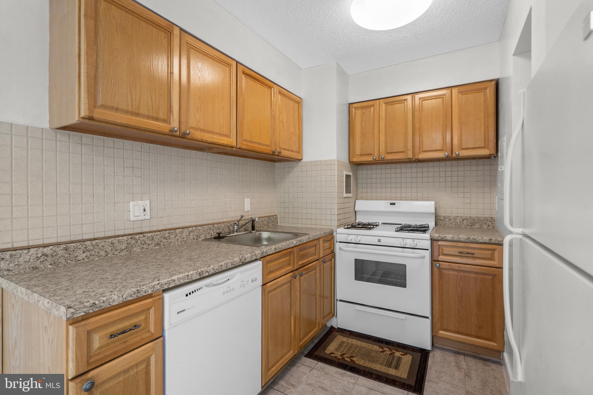 1830 Metzerott Road, Unit A4 Adelphi, MD 20783 - Photo 22 of 40