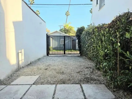 $1,899,000 | 908 Victoria Avenue, Venice, CA 90291