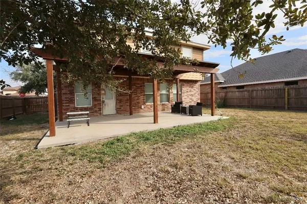 a view of a park with pathway