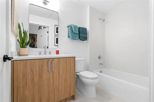 $384,000 | 567 Ponce De Leon Avenue Northeast, Unit 317, Atlanta, GA 30308