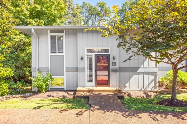 $2,000 | 21 Vaughns Gap Road, Unit 16, Nashville, TN 37205
