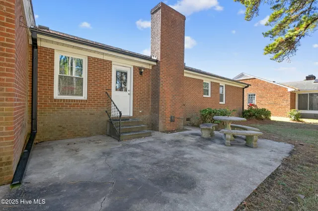 $269,900 | 1204 Queen Anne Road Northwest, Wilson, NC 27896