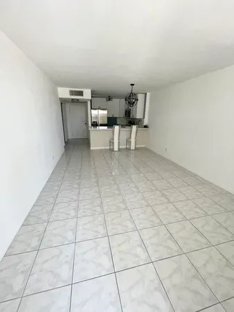 $1,800 | 2000 Atlantic Shores Boulevard, Unit 306, Hallandale Beach, FL 33009