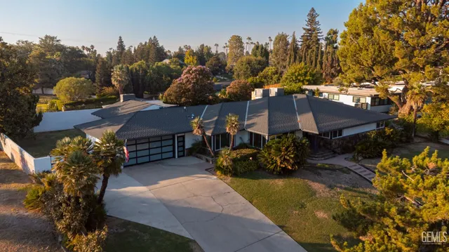 a view of a house with a patio