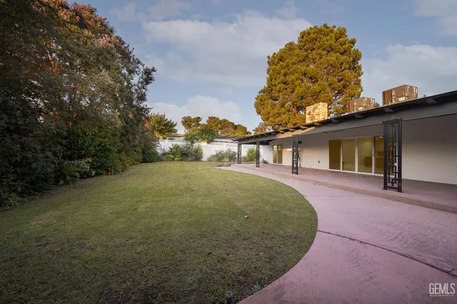 $830,000 | Undisclosed Address, Bakersfield, CA 93306