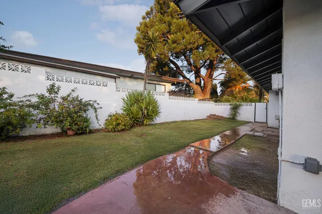 $830,000 | Undisclosed Address, Bakersfield, CA 93306