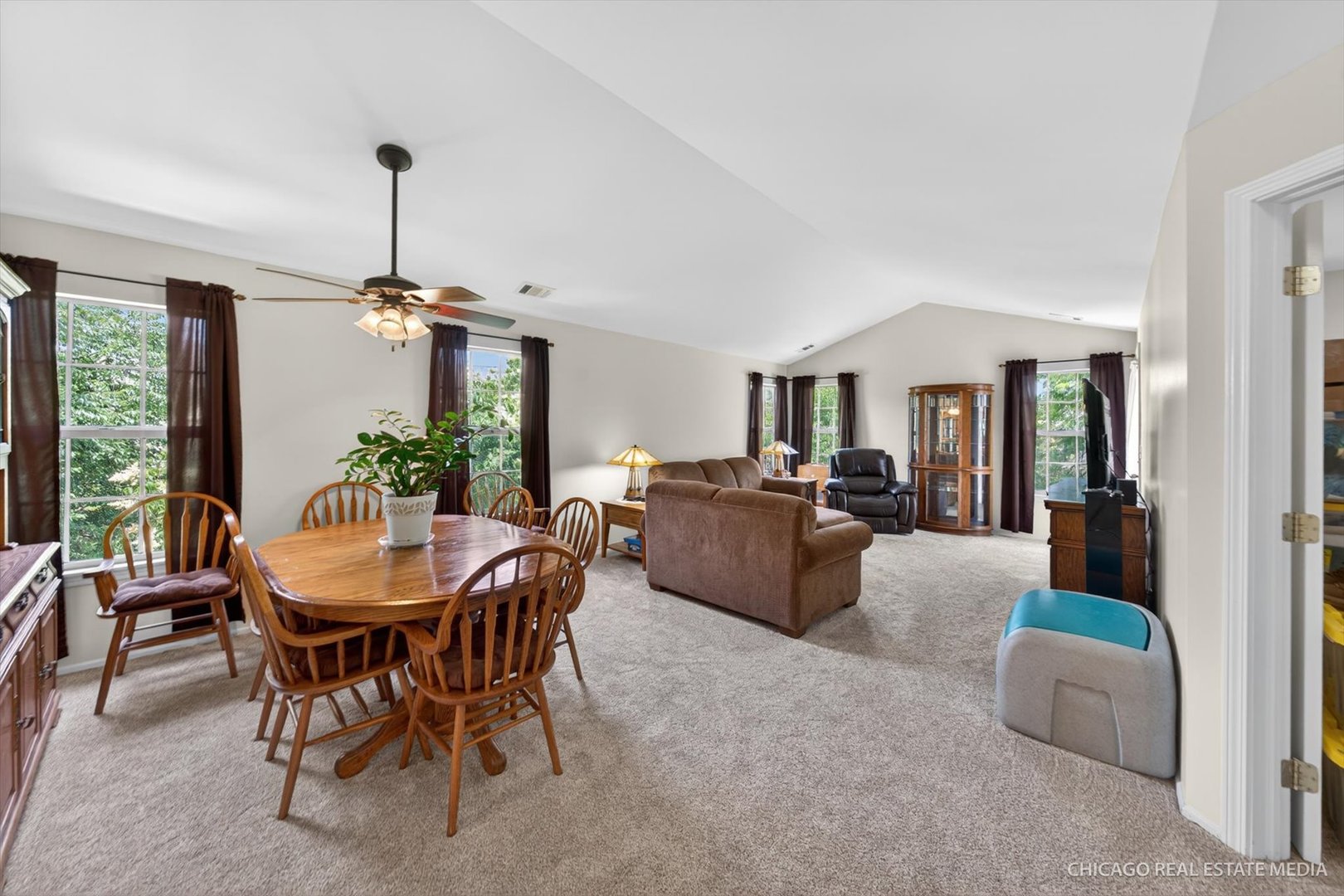 634 Village Road, Unit B Crystal Lake, IL 60014 - Photo 2 of 18