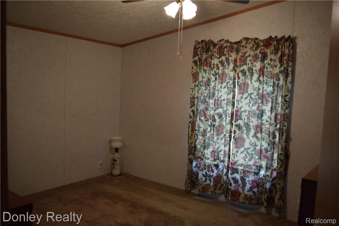 3605 South Sandusky Road Peck, MI 48466 - Photo 13 of 24 DSC_9544.JPG