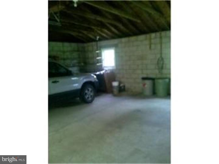 914 Forest Road Perkasie, PA 18944 - Photo 8 of 8 Garage