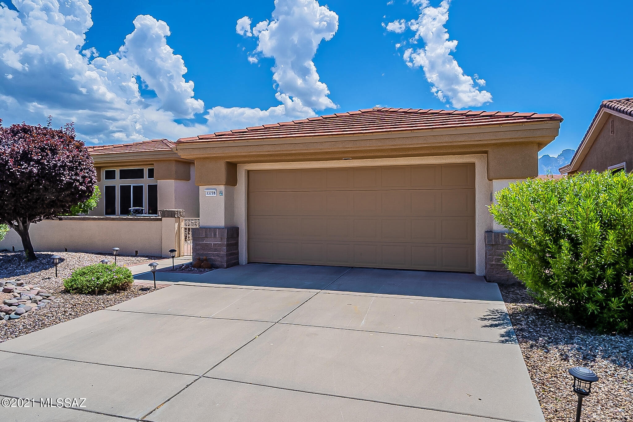 13778 North Buster Spring Way Tucson, AZ 85755 - Photo 2 of 50