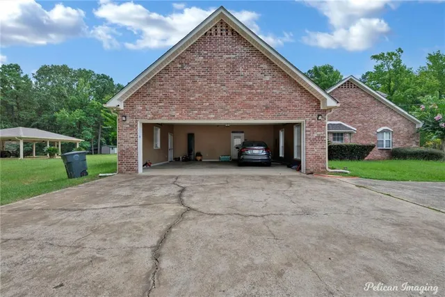 $520,000 | 5964 Highway 6, Natchitoches, LA 71457