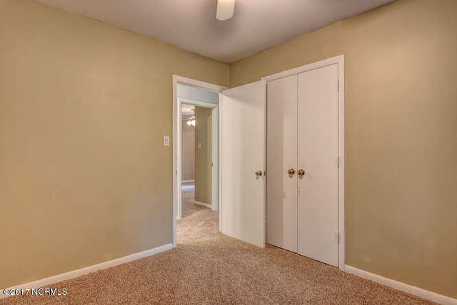 2807 Country Club Road Jacksonville, NC 28546 - Photo 18 of 28 Bedroom 1