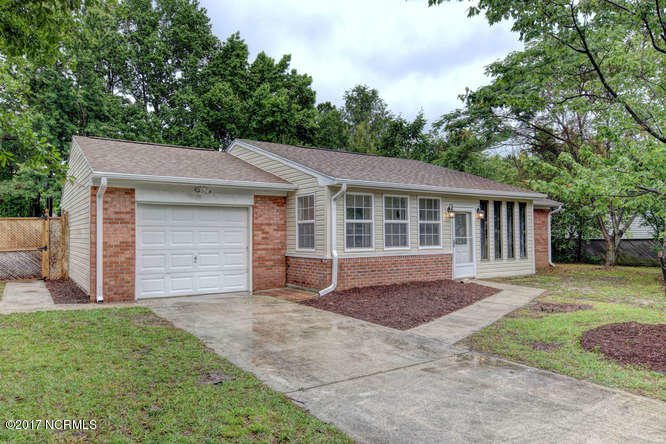 2807 Country Club Road Jacksonville, NC 28546 - Photo 2 of 28 Front
