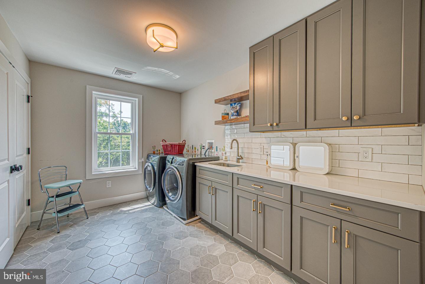 542 Smithbridge Road Glen Mills, PA 19342 - Photo 32 of 63 Second floor laundry room