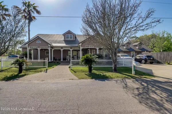 $299,900 | 1602 East Railroad Street, Gulfport, MS 39501