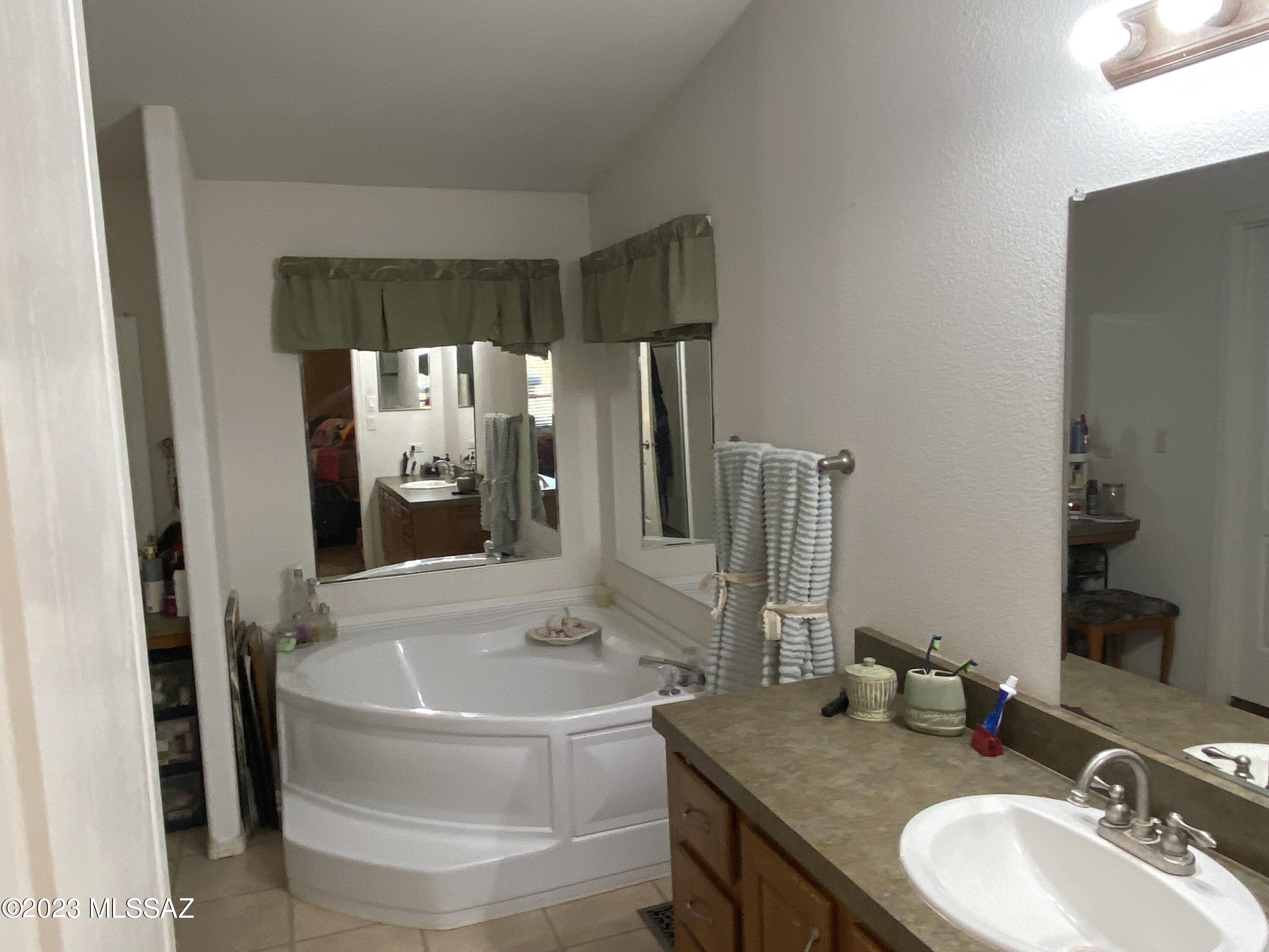 7181 North Gemstone Road Tucson, AZ 85743 - Photo 7 of 43 Gallery Image 7