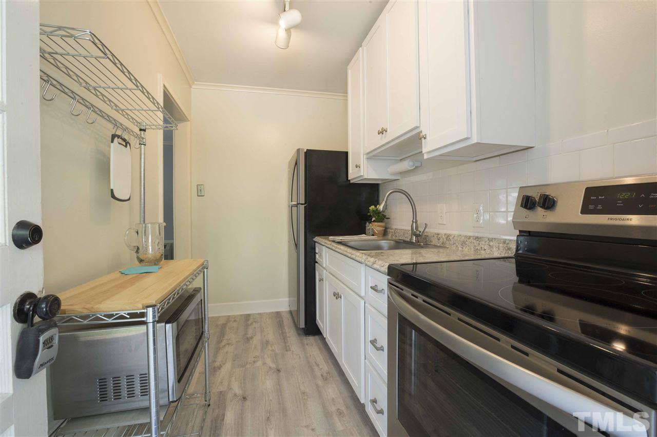 811 Daniels Street, Unit B Raleigh, NC 27605 - Photo 7 of 9 Gallery Image 7
