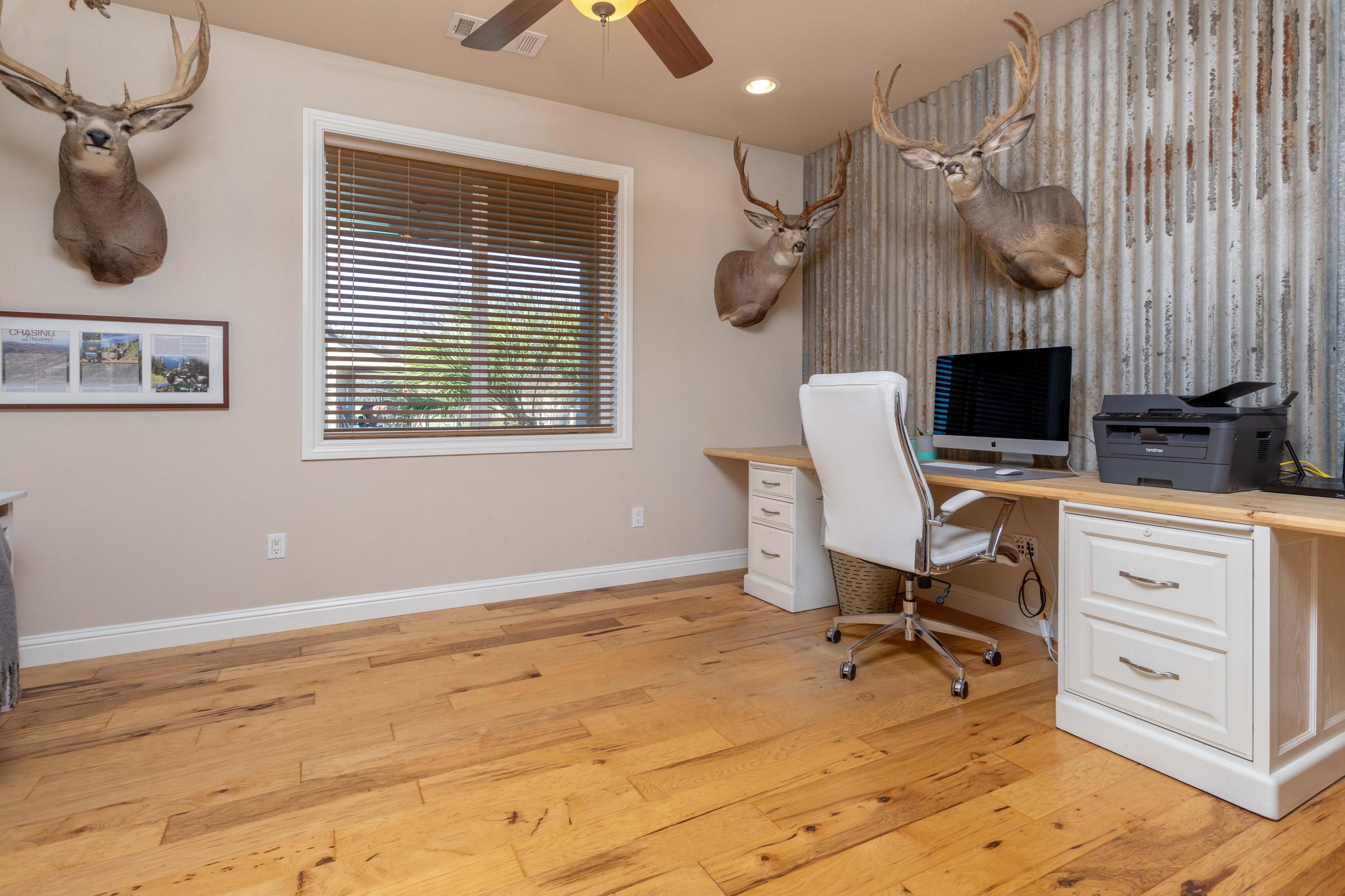22780 Silverlode Lane Palo Cedro, CA 96073 - Photo 12 of 37 office