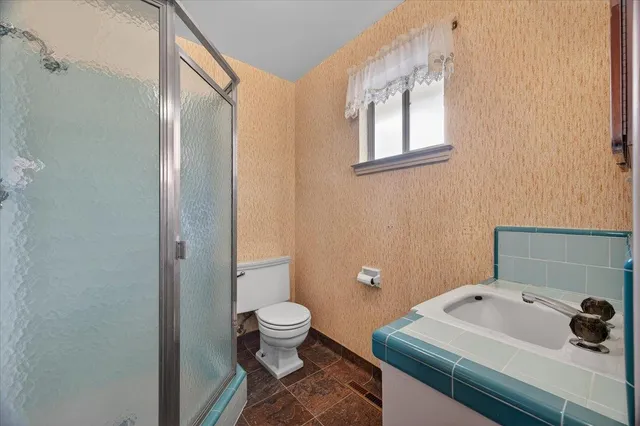 $419,900 | 6112 East Montecito Avenue, Fresno, CA 93727