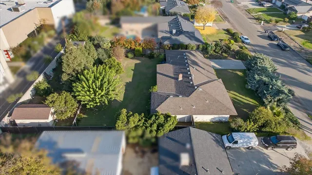 $419,900 | 6112 East Montecito Avenue, Fresno, CA 93727