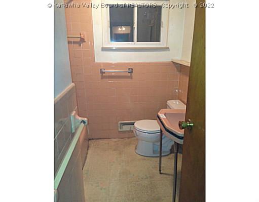 812 Walters Road Charleston, WV 25314 - Photo 9 of 12 Main Level Bathroom.