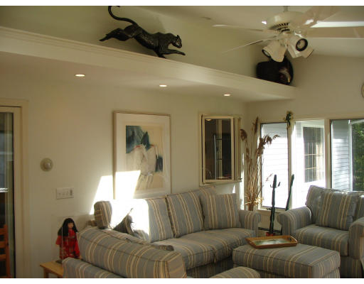 10 Westcott Road Hopedale, MA 01747 - Photo 20 of 21 Gallery Image 20