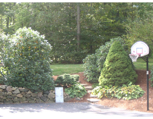10 Westcott Road Hopedale, MA 01747 - Photo 5 of 21 Gallery Image 5