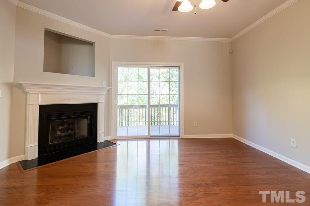 7828 Spungold Street Raleigh, NC 27617 - Photo 9 of 30 Living Room
