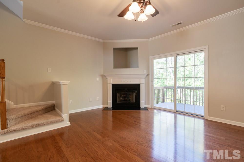 7828 Spungold Street Raleigh, NC 27617 - Photo 10 of 30 Living Room