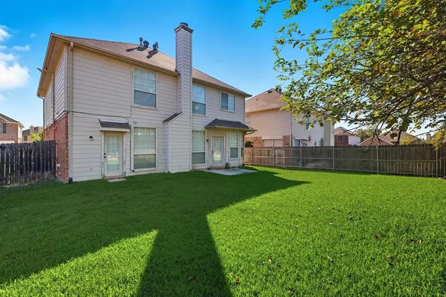 $2,300 | 7875 Parkmount Court, Fort Worth, TX 76137