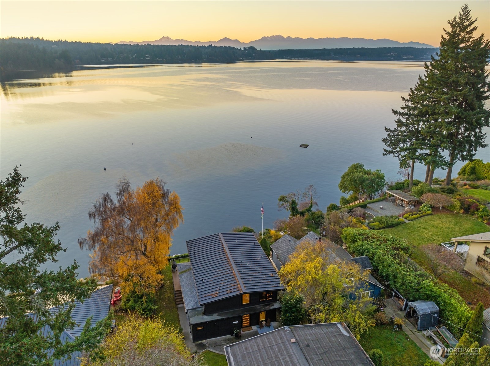 8551 Hansen Road Northeast Bainbridge Island, WA 98110 - Photo 40 of 40 Gallery Image 40