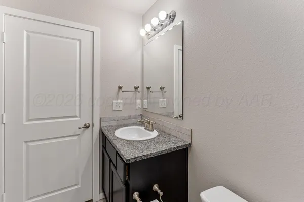 $2,300 | 210 Mikeska Street, Amarillo, TX 79118