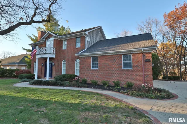 $475,000 | 132 Star Rim Drive, East Peoria, IL 61611