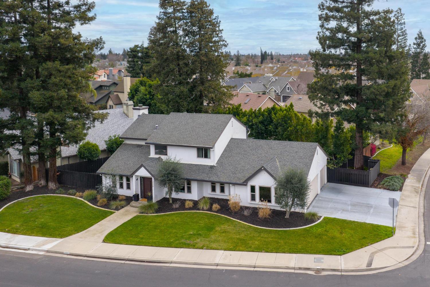 2228 Cheyenne Way Modesto, CA 95356 - Photo 3 of 54