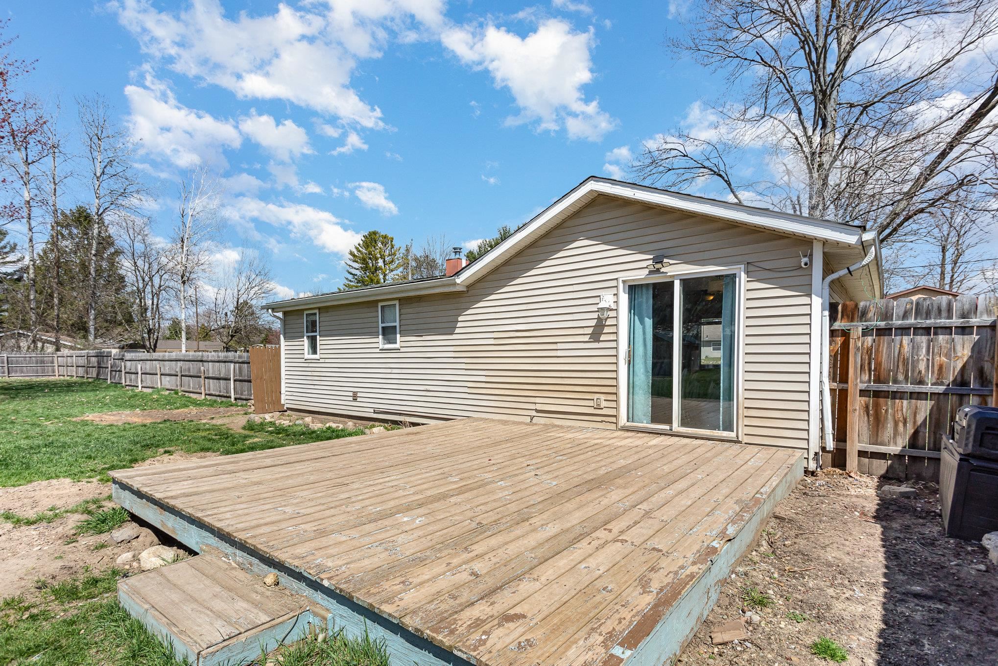 4307 Bay Road Gladwin, MI 48624 - Photo 18 of 29