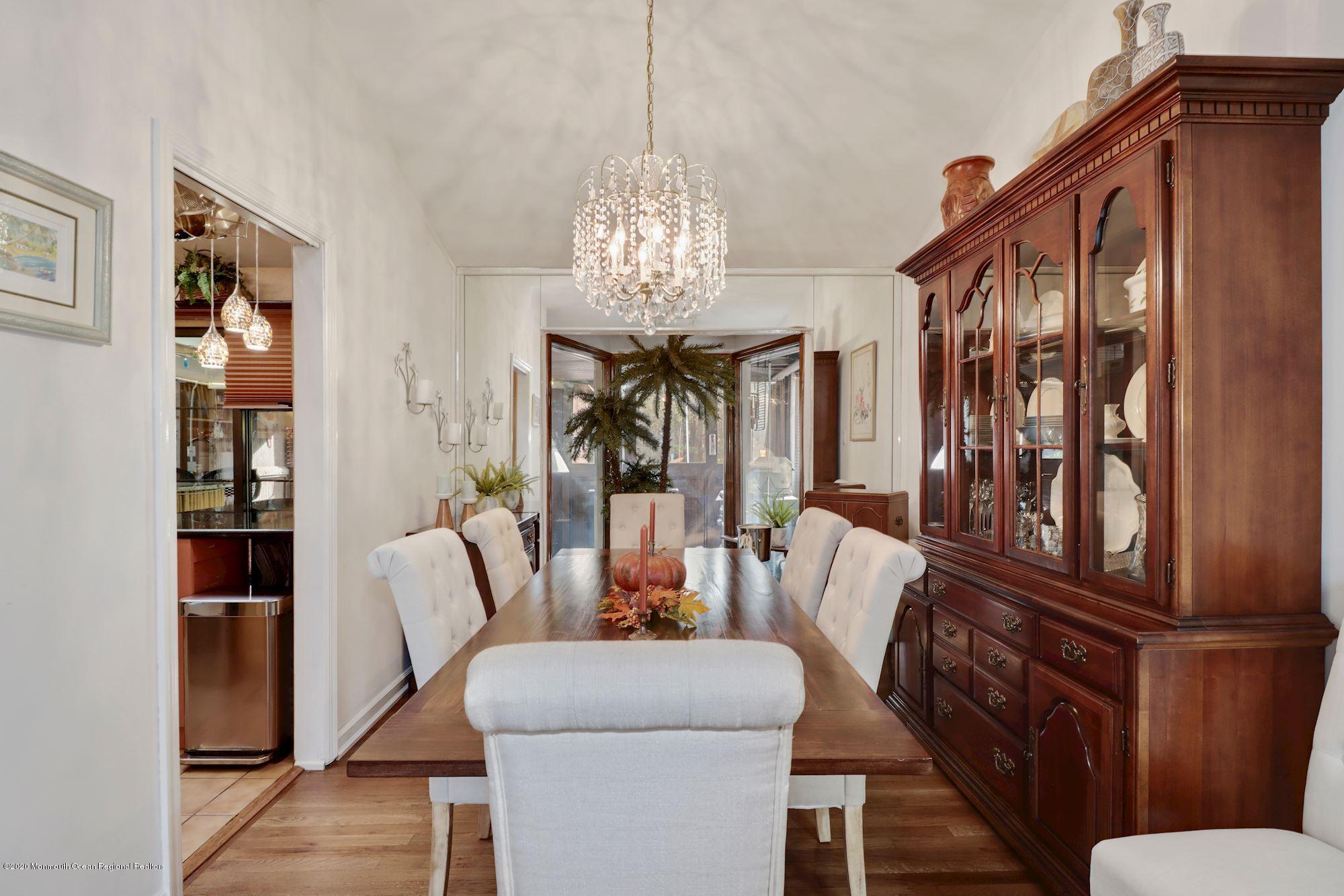 143 Darien Road Howell, NJ 07731 - Photo 4 of 23 Big dining