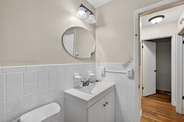 a car parked in front of a building