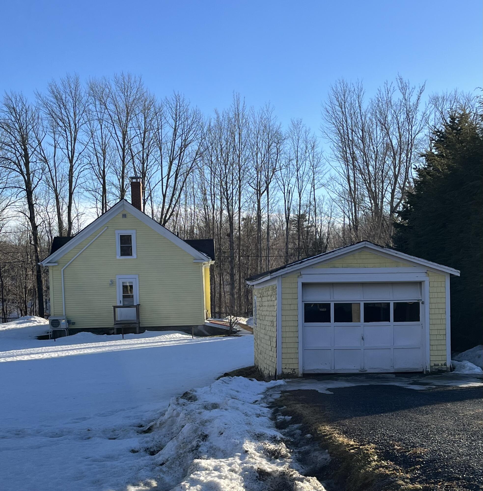 120 Lincoln Street Dover-Foxcroft, ME 04426 - Photo 2 of 33 IMG_8376