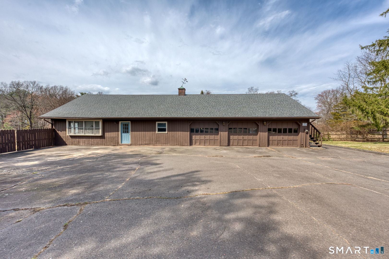 879 Neipsic Road Glastonbury, CT 06033 - Photo 2 of 40