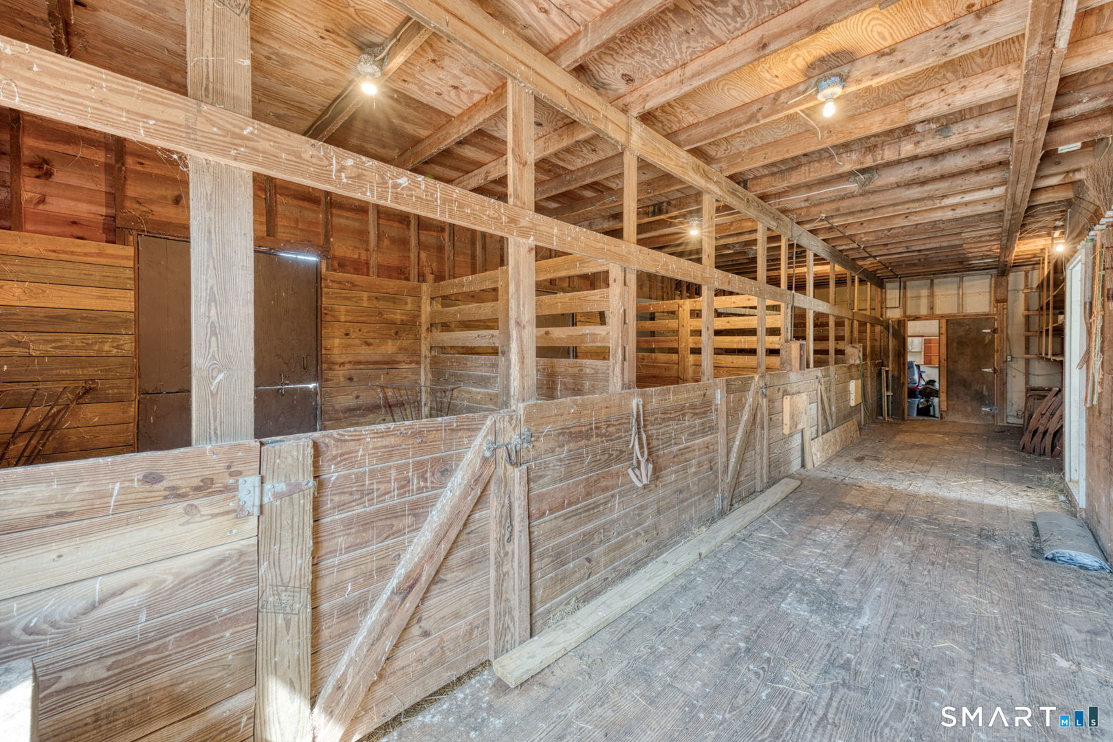 879 Neipsic Road Glastonbury, CT 06033 - Photo 34 of 40