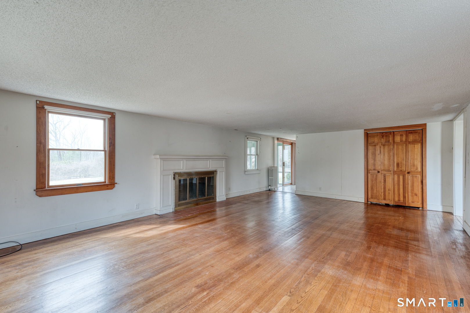 879 Neipsic Road Glastonbury, CT 06033 - Photo 7 of 40