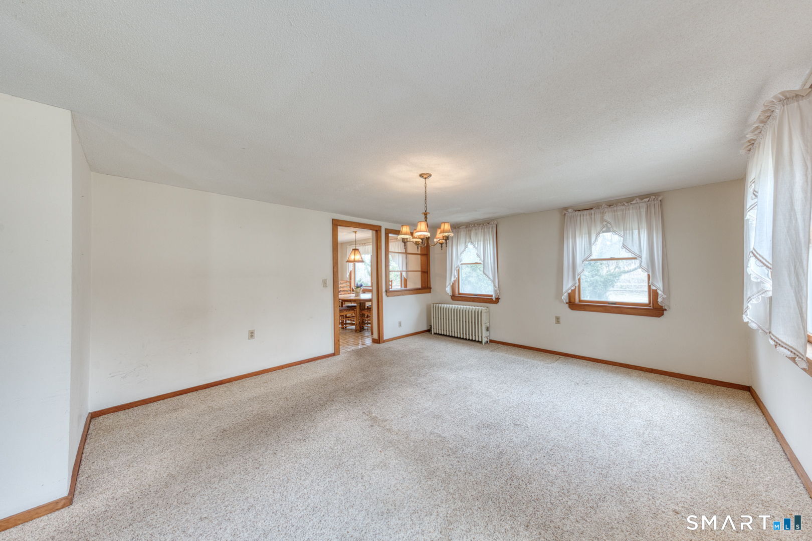 879 Neipsic Road Glastonbury, CT 06033 - Photo 8 of 40