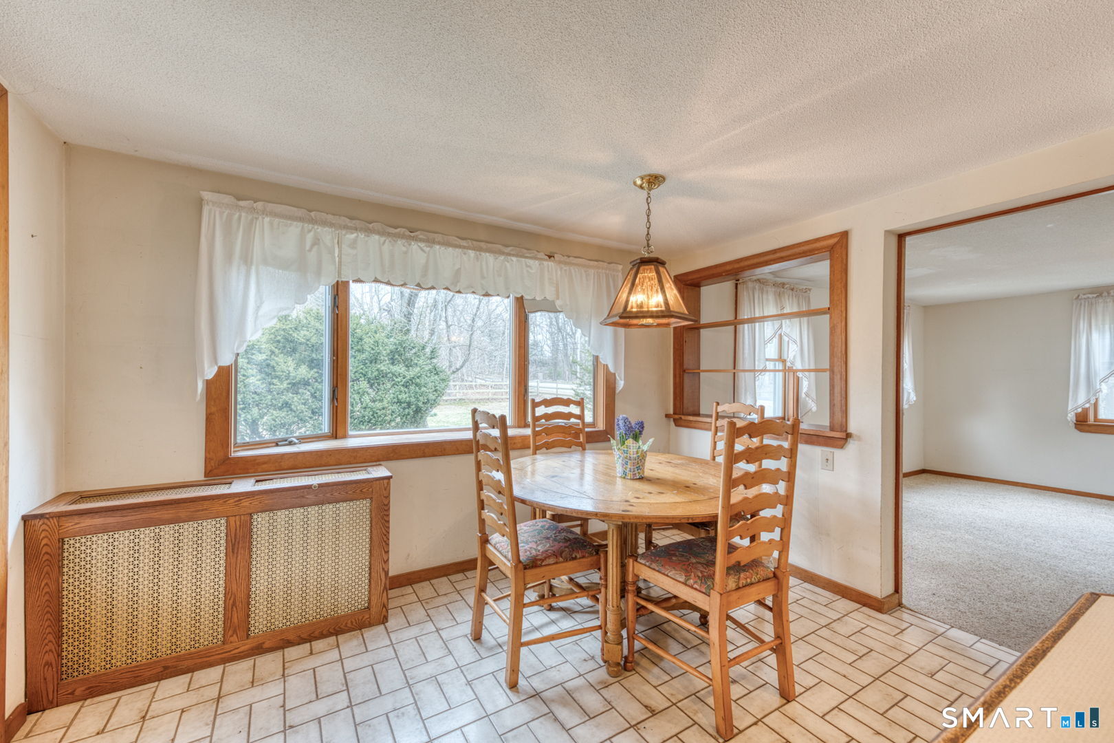 879 Neipsic Road Glastonbury, CT 06033 - Photo 10 of 40