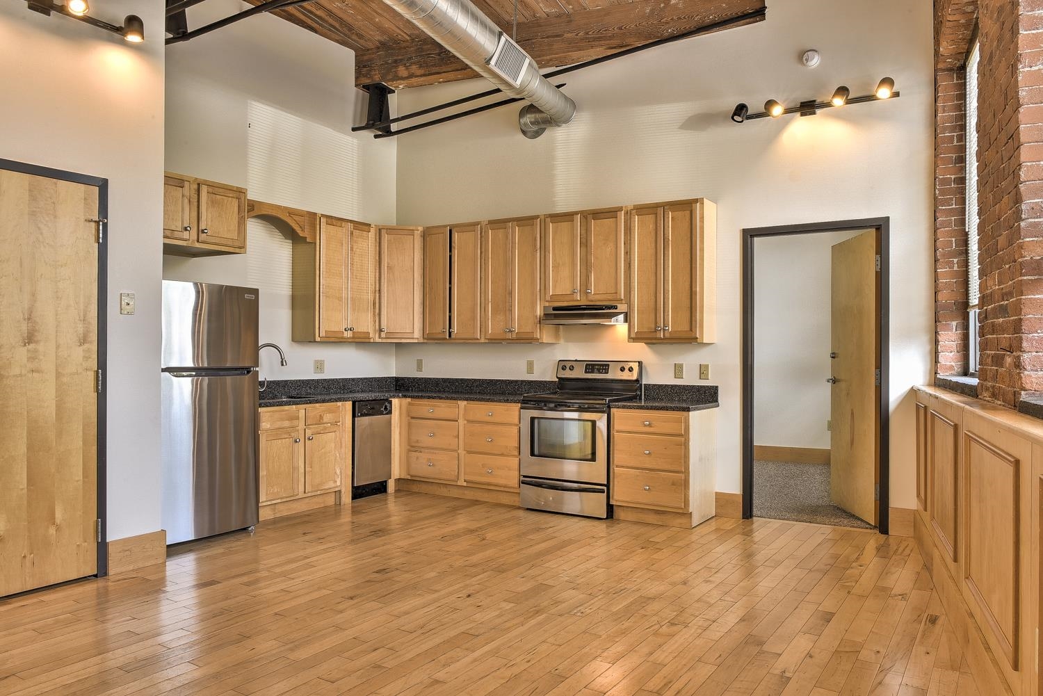 7 Emerald Street, Unit 102 Keene, NH 03431 - Photo 5 of 21