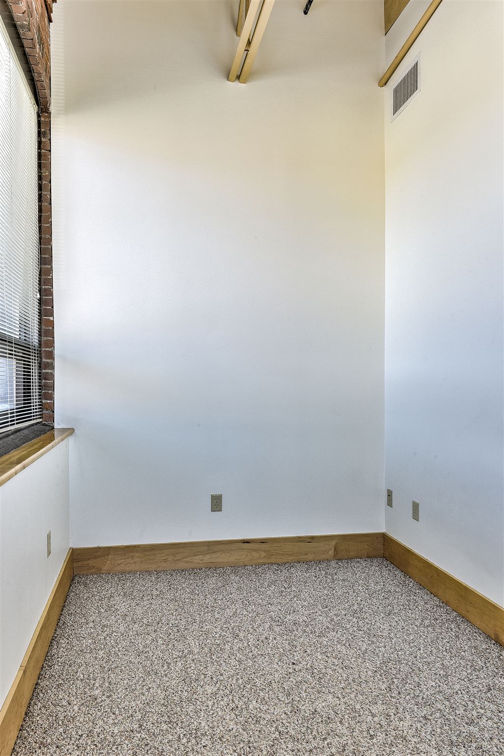 7 Emerald Street, Unit 102 Keene, NH 03431 - Photo 8 of 21